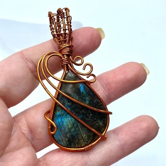 Natural Labradorite Tree Of Life Copper Wired Pendant - Picture 3 of 6